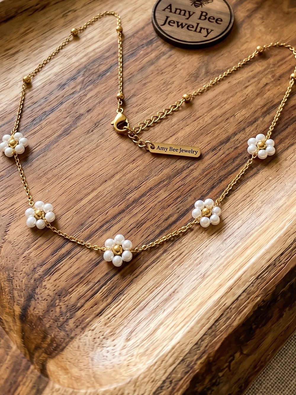 18k Gold Plated Pearl Daisy Multi Flower choker/short  necklace. New.
